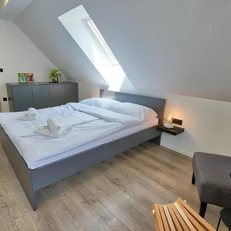Auzlak Hisa, Apartments. Luce Exterior photo
