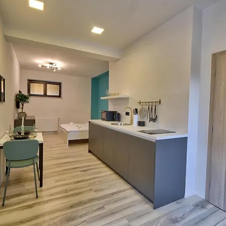 Auzlak Hisa, Apartments. Luce Exterior photo