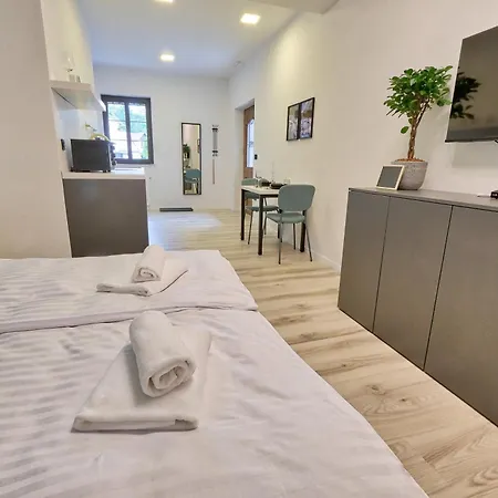 Auzlak Hisa, Apartments. Luce Room photo