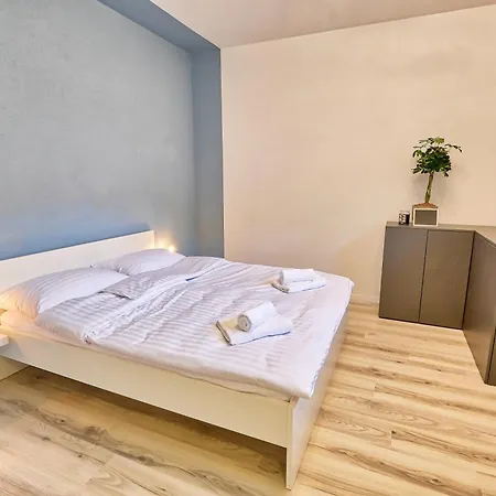 Auzlak Hisa, Apartments. Luce Room photo