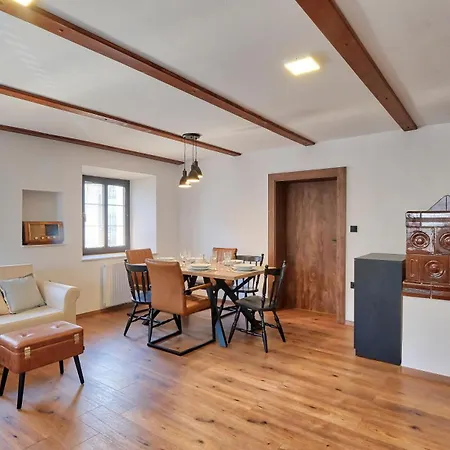 Auzlak Hisa, Apartments. Luce Room photo