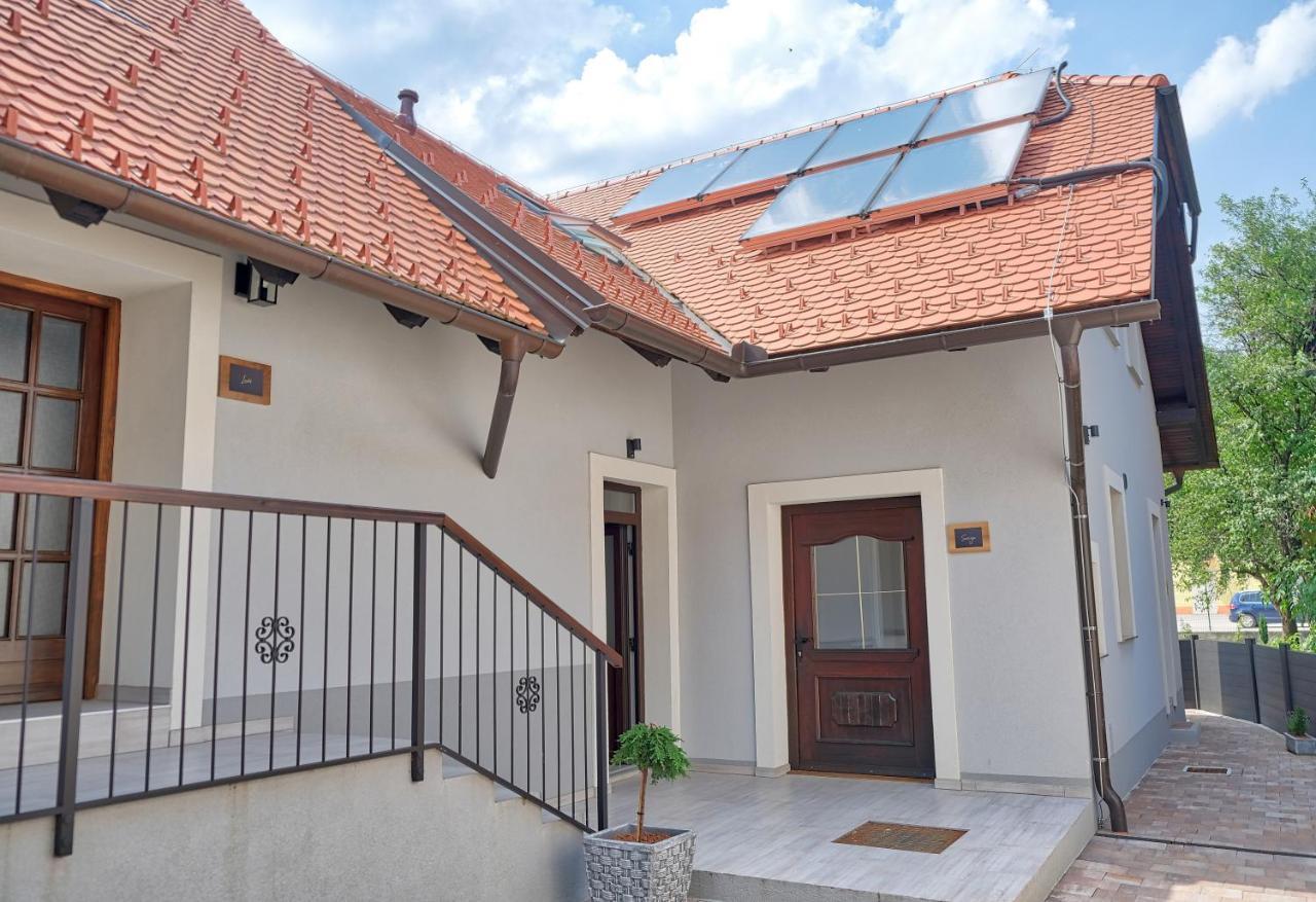 Auzlak Hisa, Apartments. Apartment *