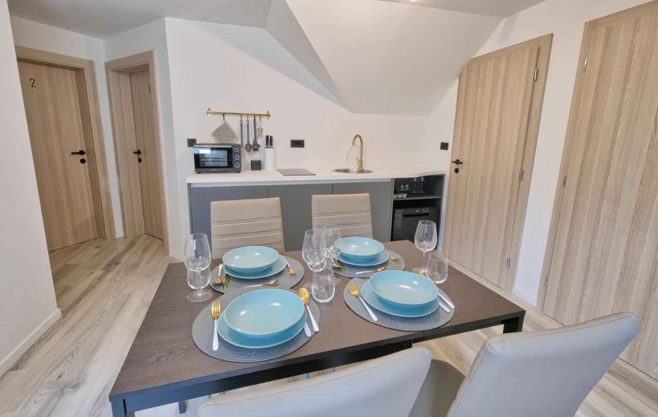 Appartement Auzlak Hisa, Apartments. Luče