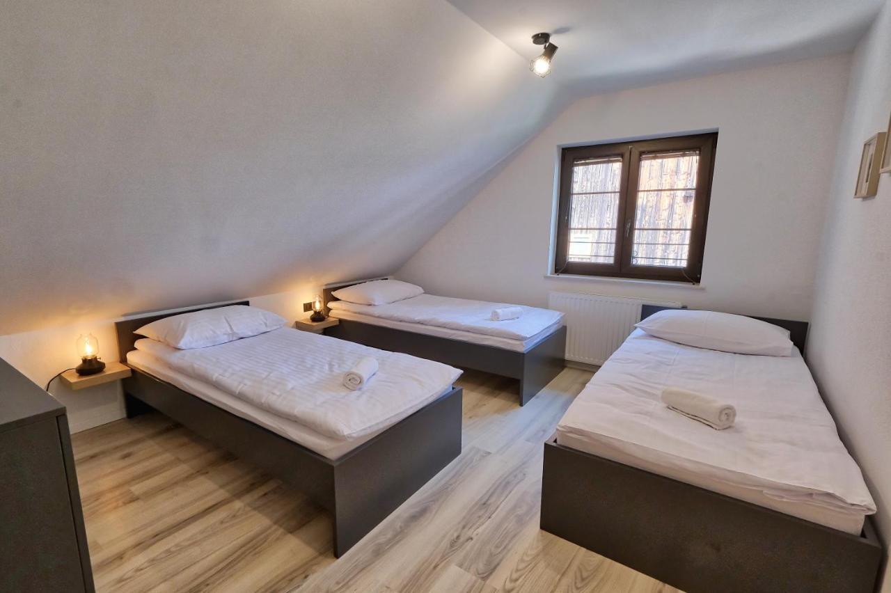 Appartement Auzlak Hisa, Apartments. Luče