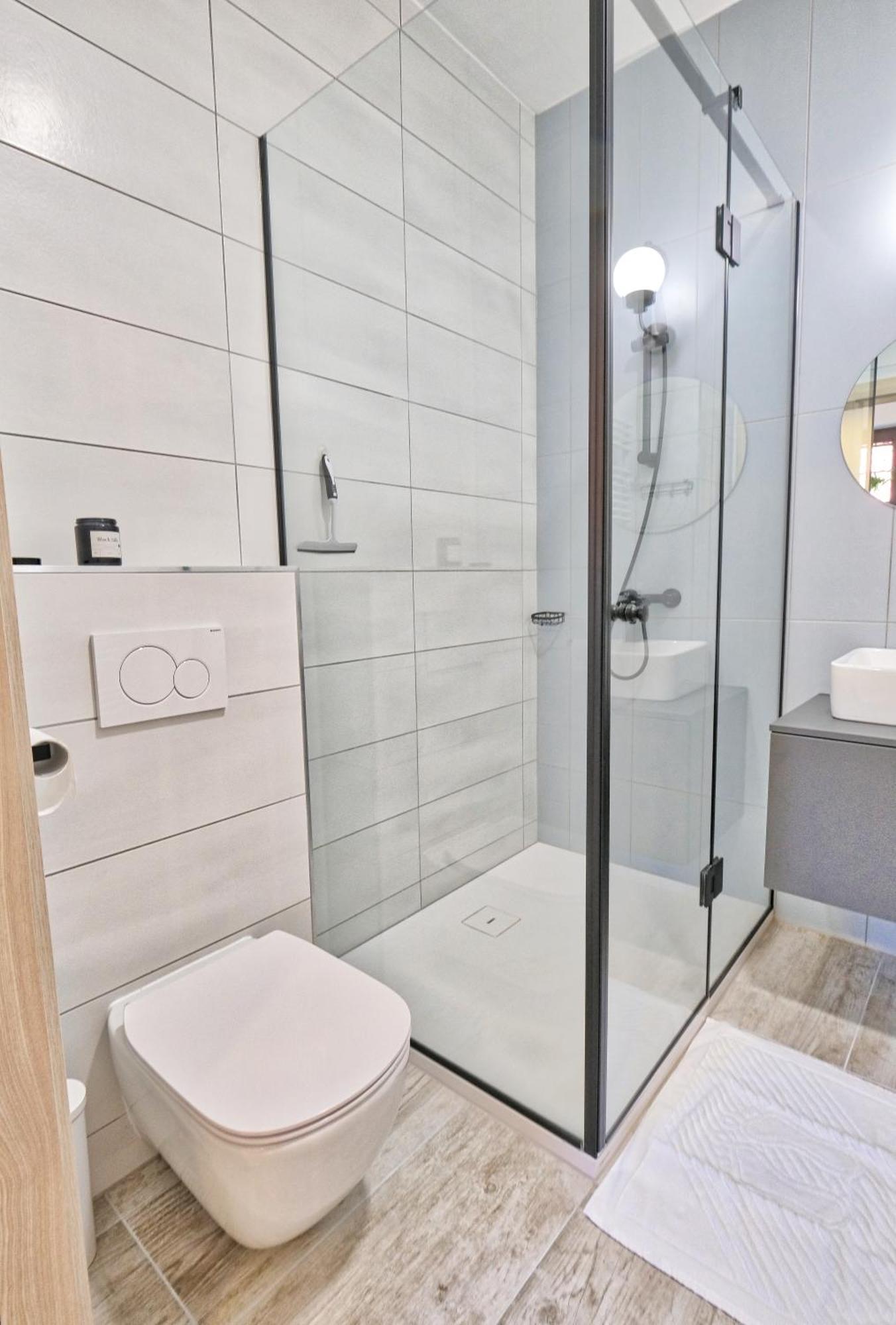 Appartement Auzlak Hisa, Apartments. *