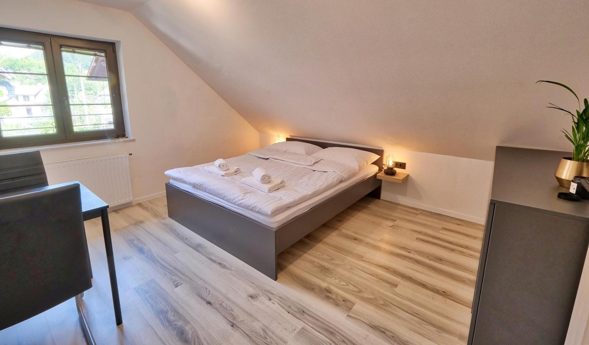 Auzlak Hisa, Apartments. Apartment